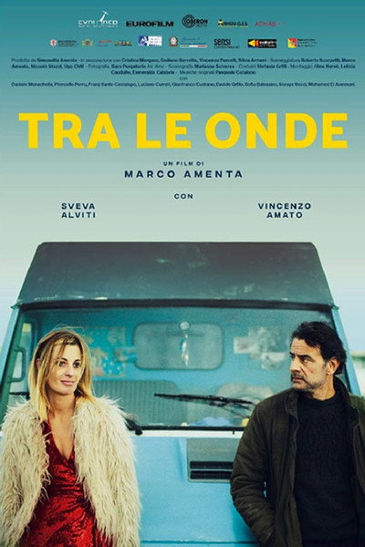 Póster de Tra le onde